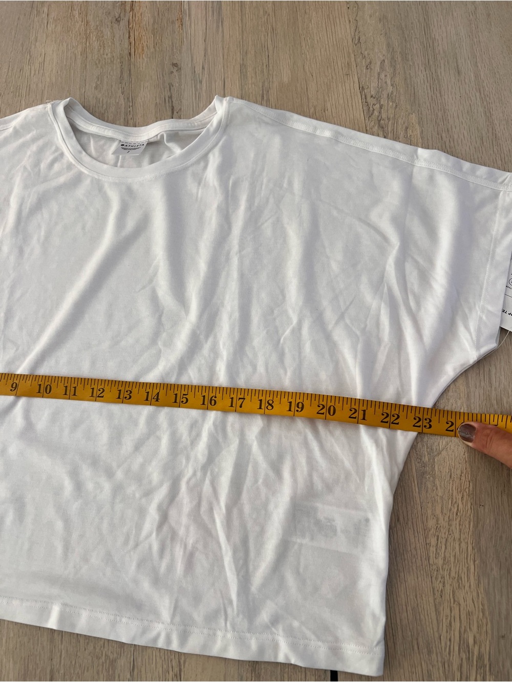 ATHLETA Women's With Ease Crop Relaxed Tee Shirt White-Size Small New - Picture 8 of 9